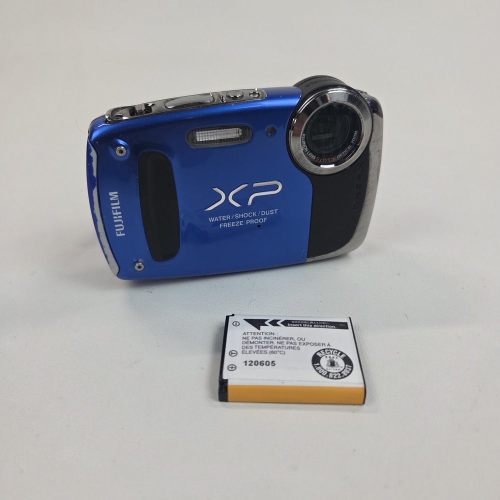 Fujifilm FinePix XP50 Blue Weather Proof Digital Camera No Charger TESTED